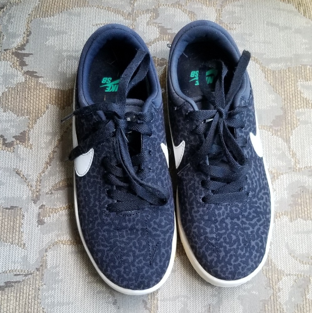 ✔Nike boy's sneakers